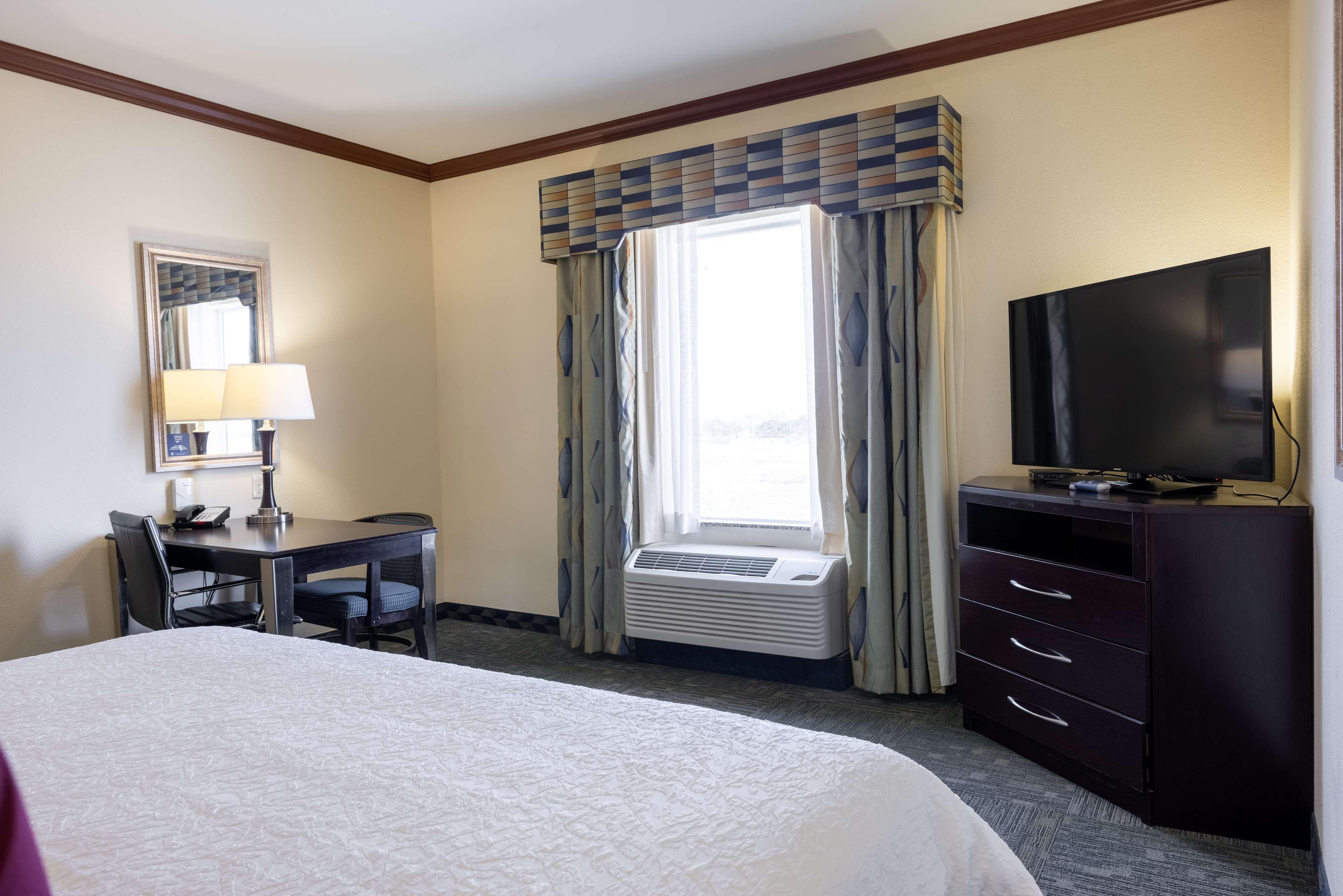 Hampton Inn Alice Exterior photo