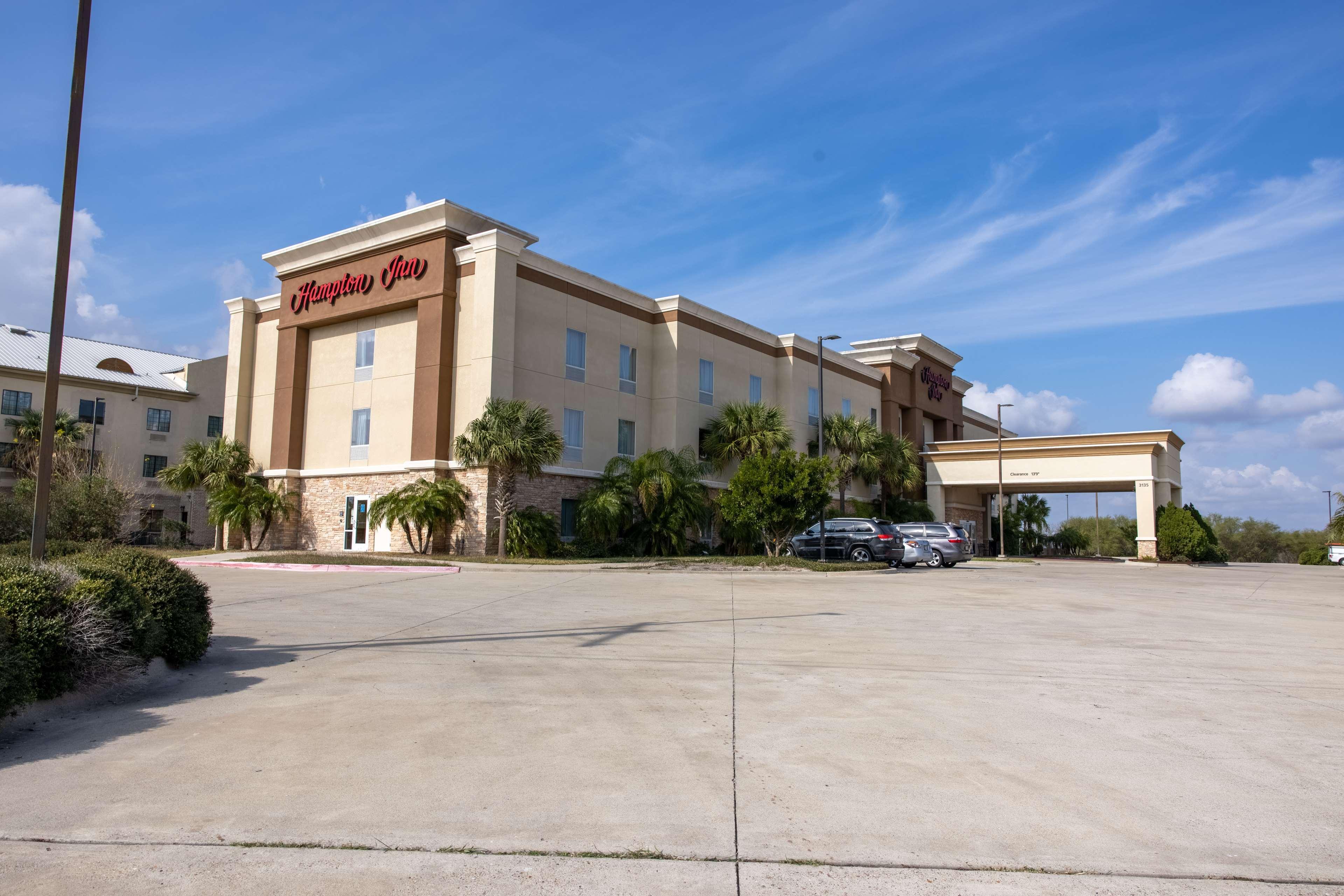 Hampton Inn Alice Exterior photo