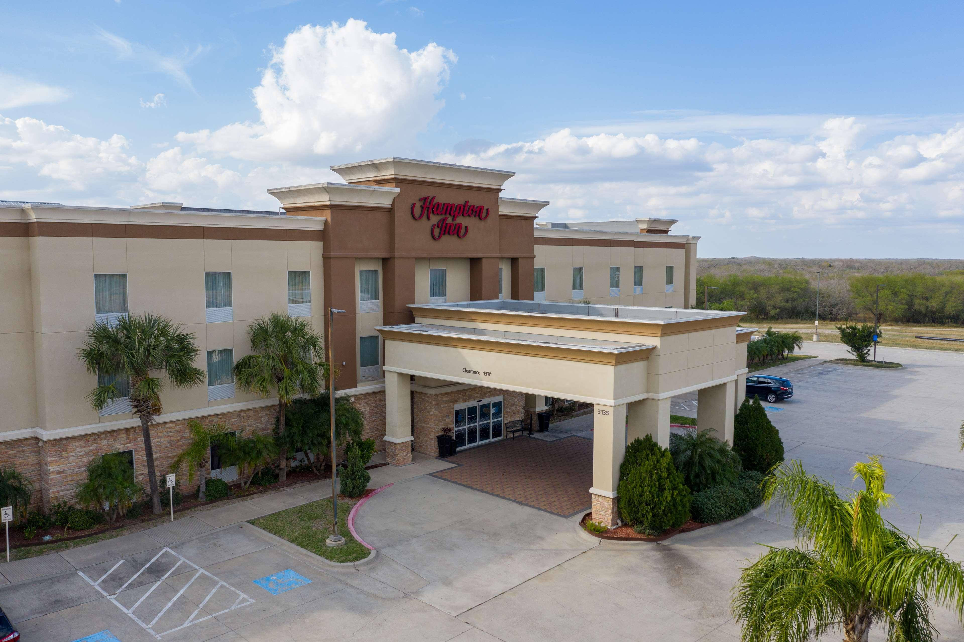 Hampton Inn Alice Exterior photo